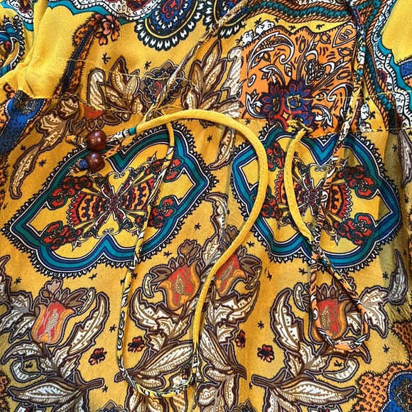 Princess goes Hollywood flowy silk top - Picture 8 of 9